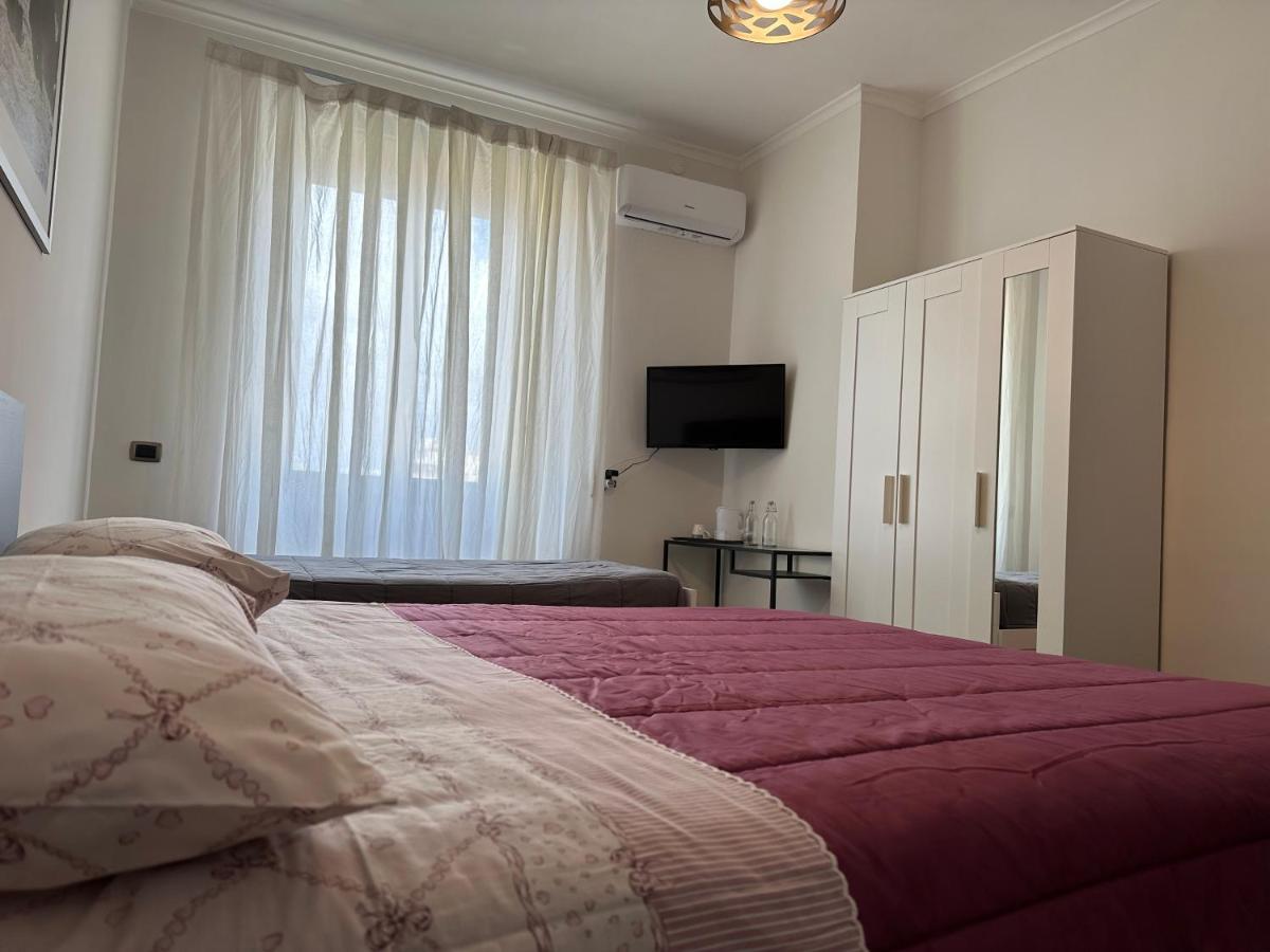 Bruno House Panzió Nápoly Kültér fotó