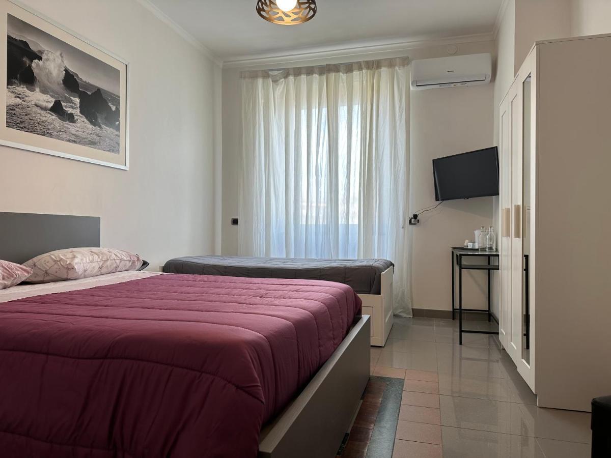 Bruno House Panzió Nápoly Kültér fotó