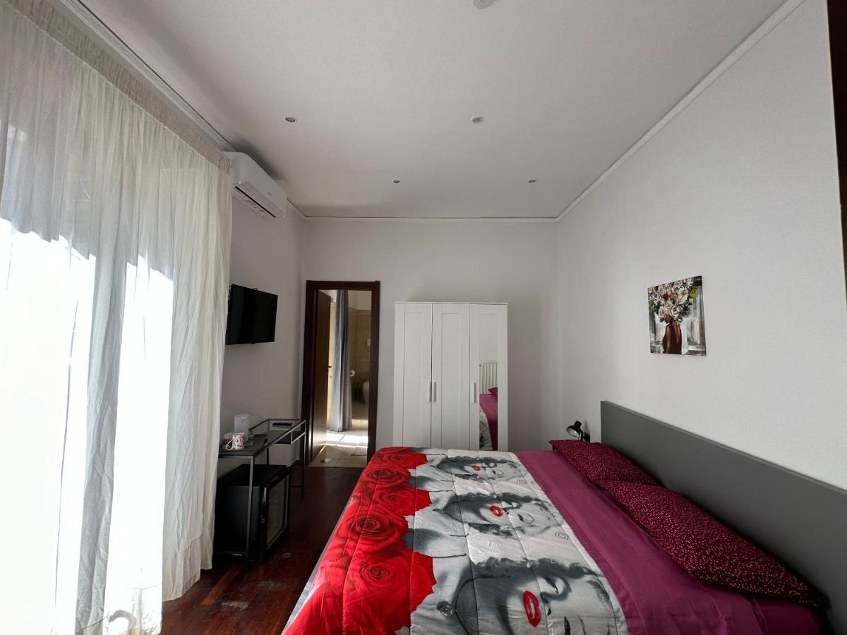 Bruno House Panzió Nápoly Kültér fotó