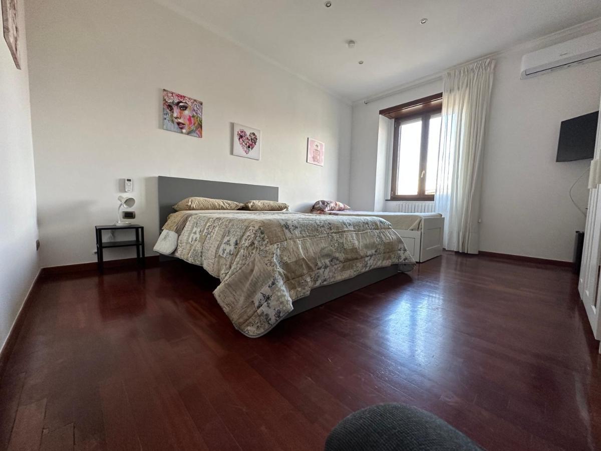 Bruno House Panzió Nápoly Kültér fotó