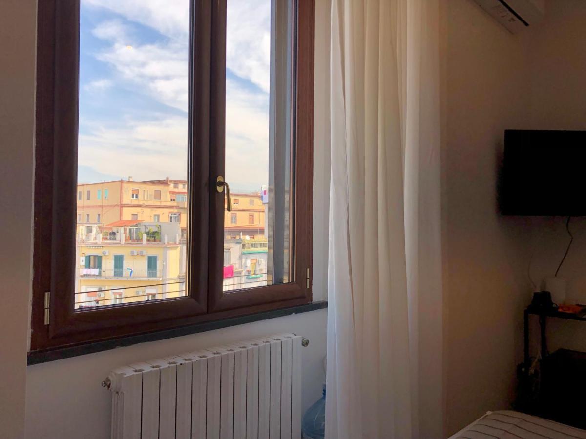 Bruno House Panzió Nápoly Kültér fotó